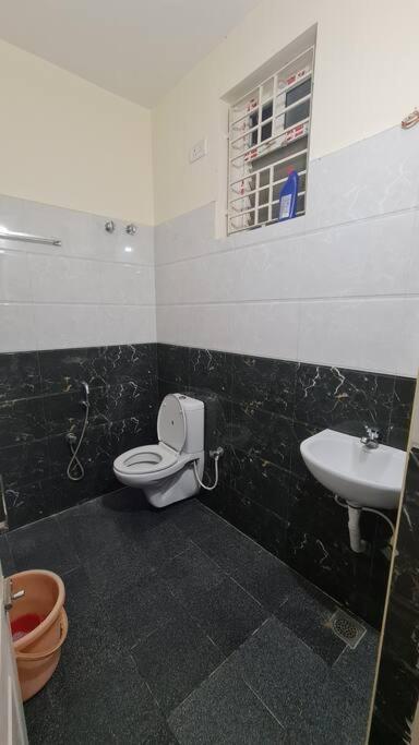 فيلا Kamalam 2 Bhk - Non Ac كويمباتور المظهر الخارجي الصورة
